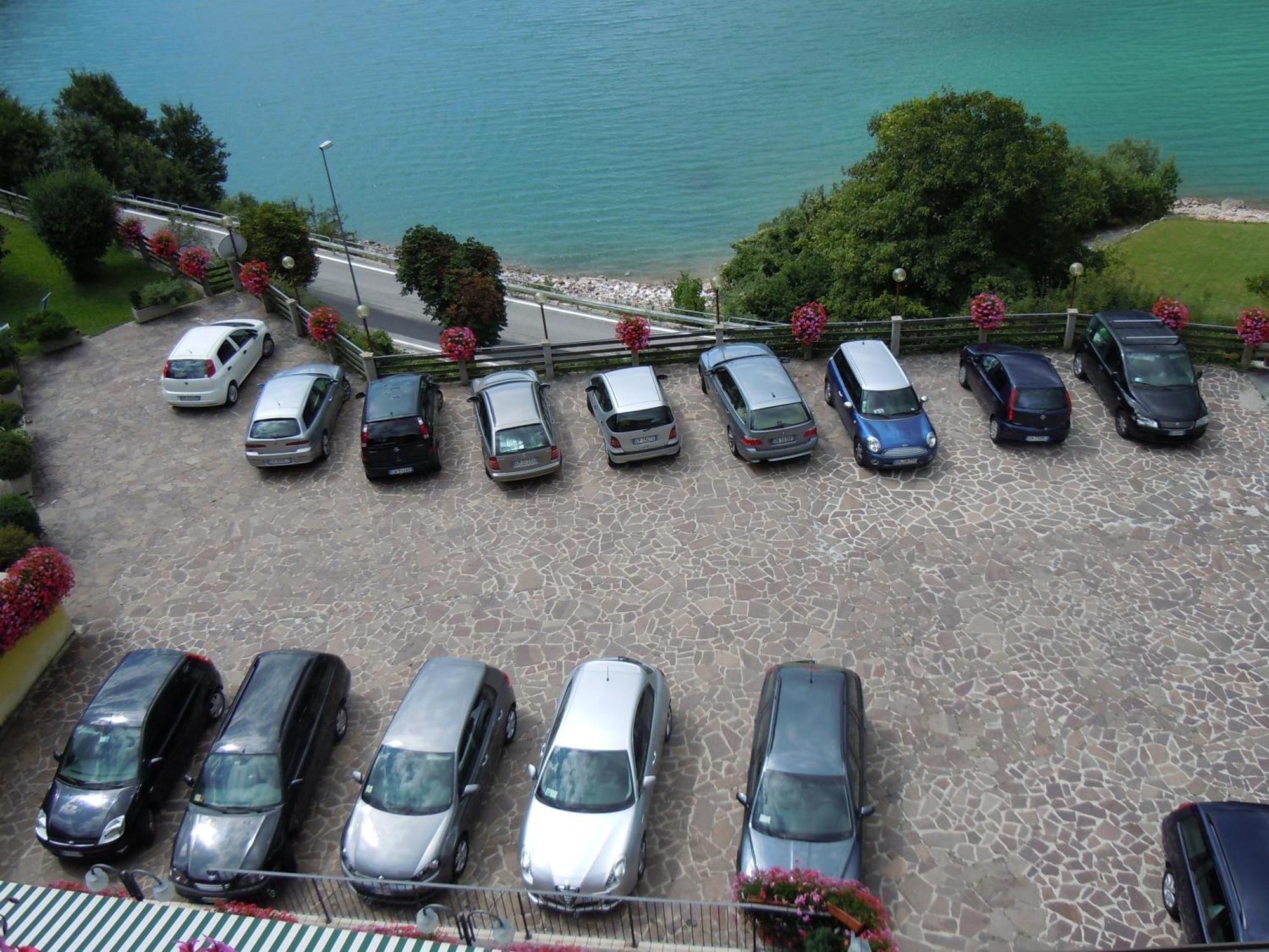 Hotel Fontanella Molveno Kültér fotó